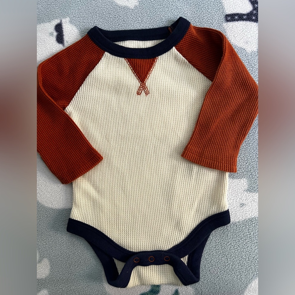 Baby Cat & Jack waffle onesie in Cream and Rust - Picture 1 of 3